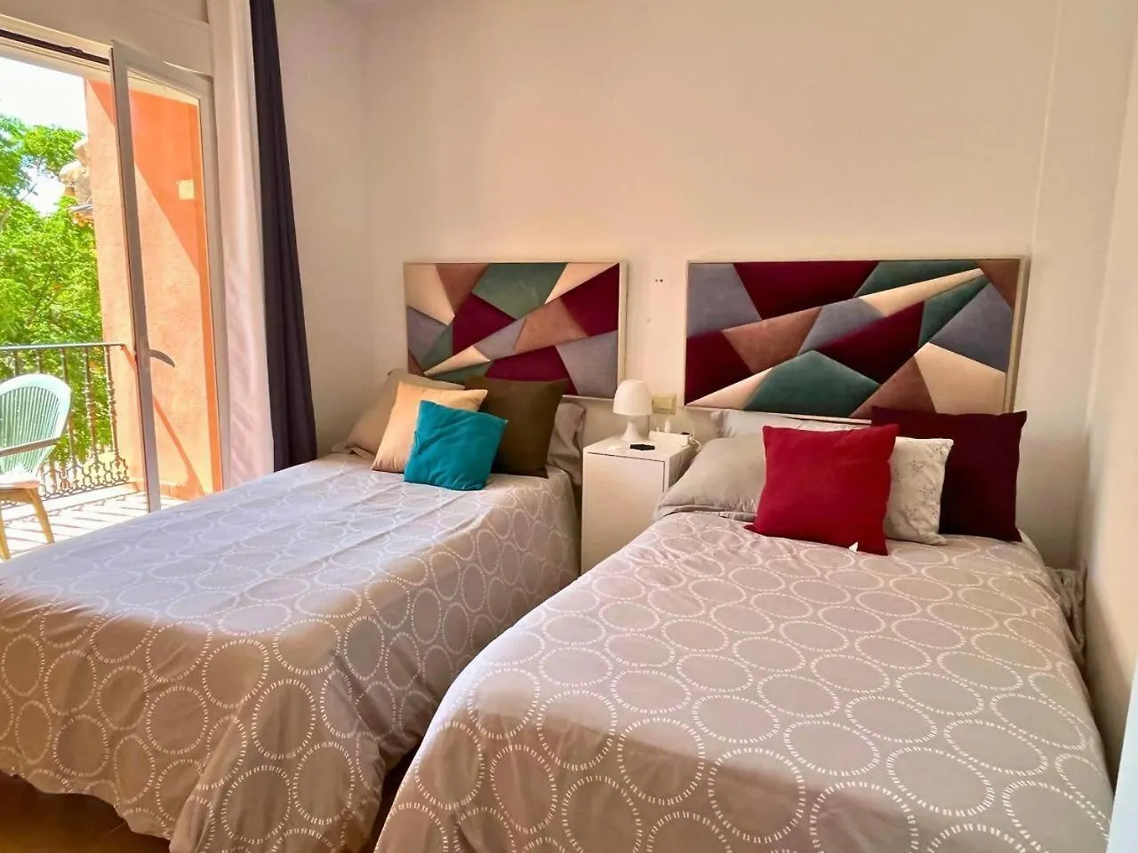 Home4U Calle Barcelona Armilla