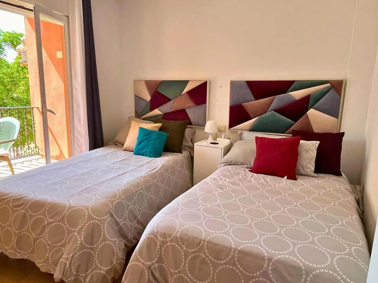 Home4U Calle Barcelona Armilla Apartment