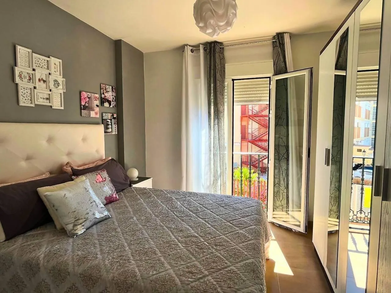 Home4U Calle Barcelona Armilla Apartment